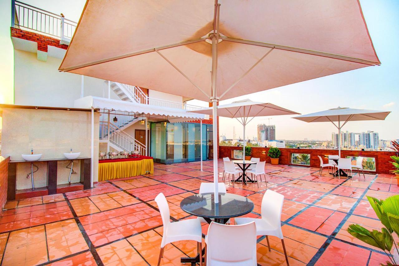 Fabhotel The Royal Suites - Nr Gopalan Innovation Mall Бангалор Экстерьер фото