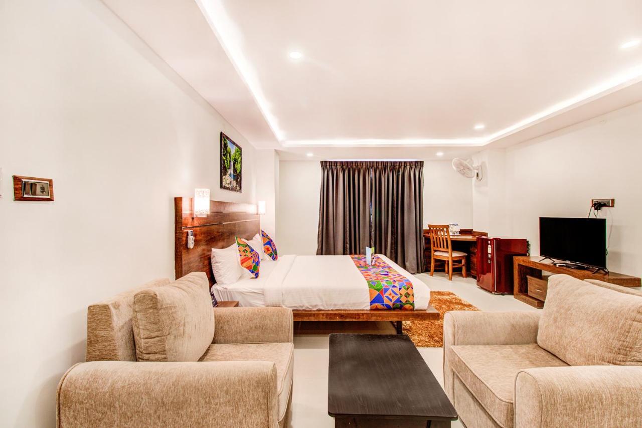 Fabhotel The Royal Suites - Nr Gopalan Innovation Mall Бангалор Экстерьер фото