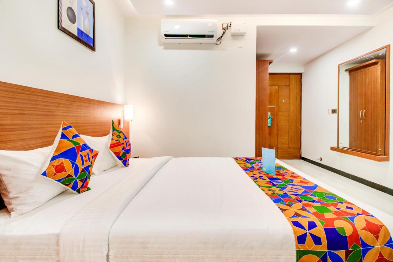 Fabhotel The Royal Suites - Nr Gopalan Innovation Mall Бангалор Экстерьер фото