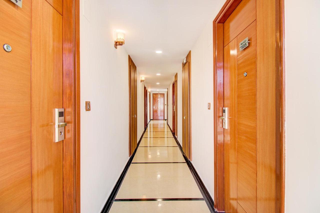 Fabhotel The Royal Suites - Nr Gopalan Innovation Mall Бангалор Экстерьер фото